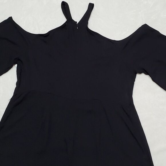 JUSTFAB Black Cold Shoulder Wide Leg Lace Belted Halter Plus Size Jumpsuit 1X - Picture 9 of 13